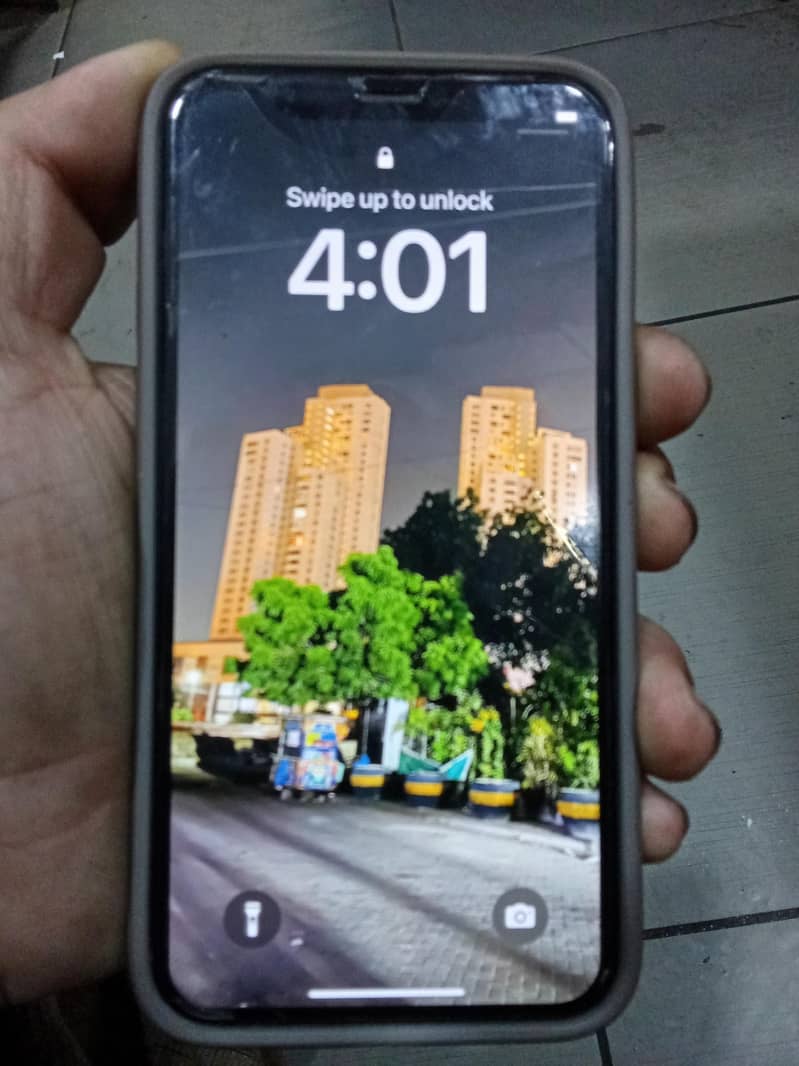 Apple iPhone 11 Pro 1