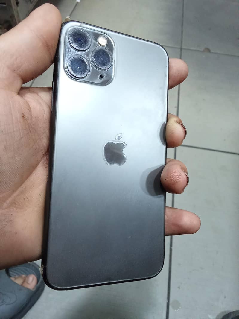 Apple iPhone 11 Pro 2