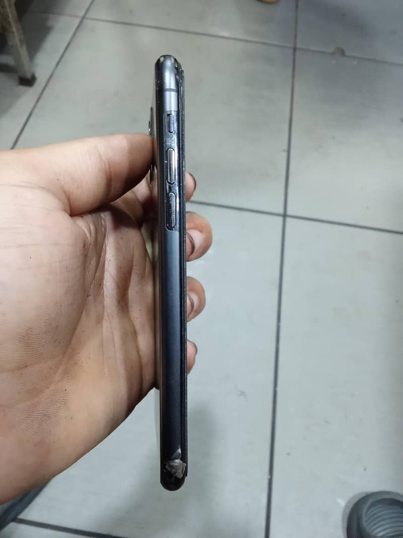 Apple iPhone 11 Pro 5