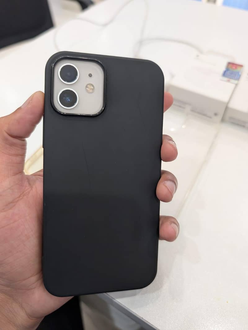 Apple iPhone 12 0