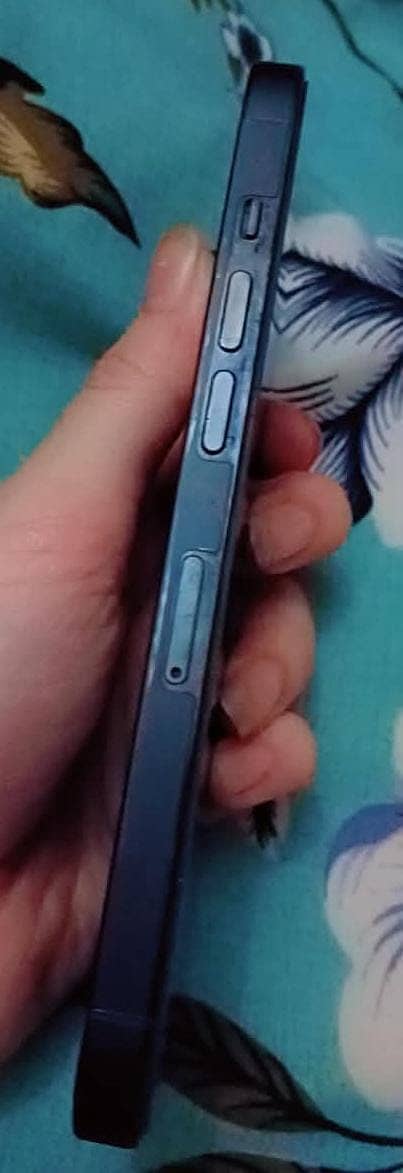 Apple iPhone 14 Pro 4