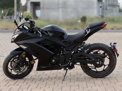Kawasaki ninja 400cc Replica