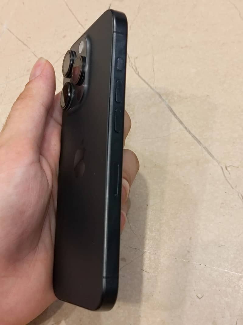 Apple iPhone 15 Pro 7