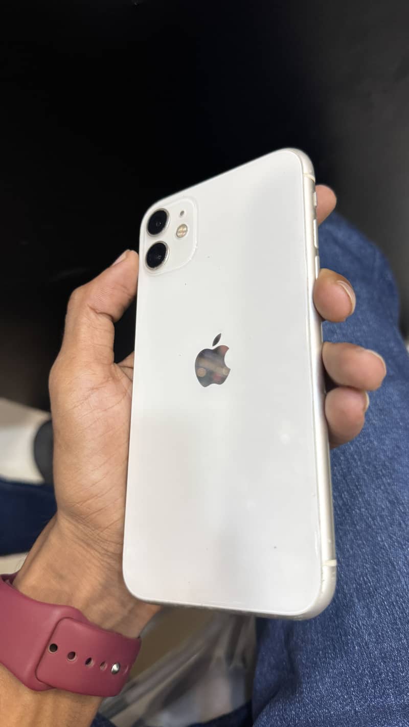 Apple iPhone 11 4