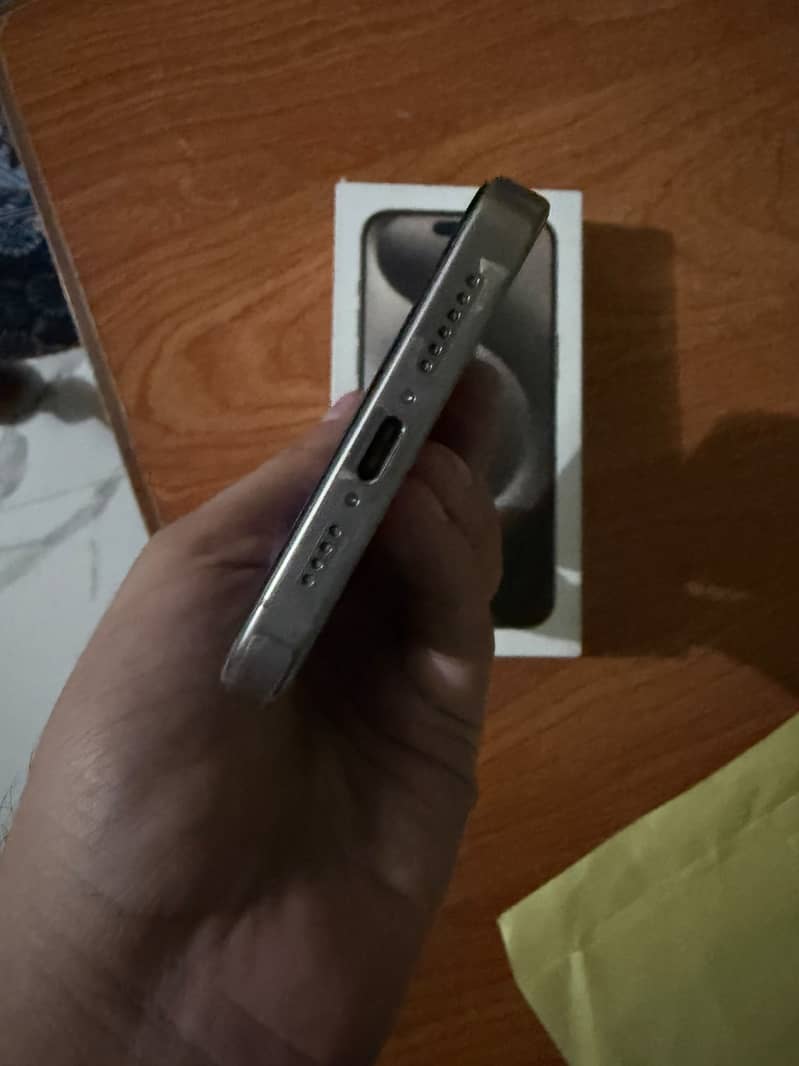 Apple iPhone 15 Pro Max jv 3