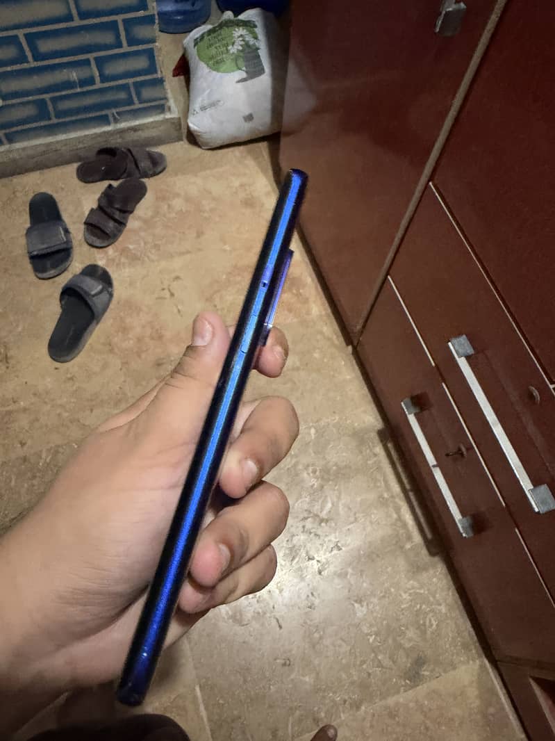 One Plus 8 Pro 12/256 3