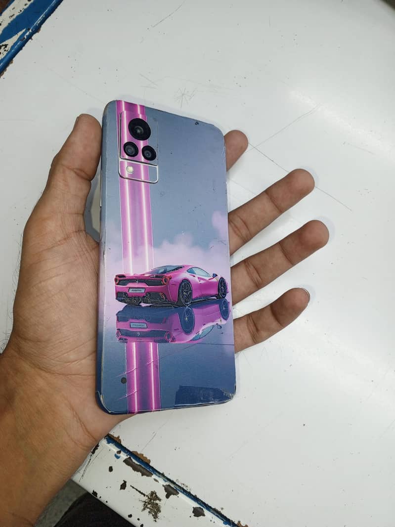 Vivo V21 1