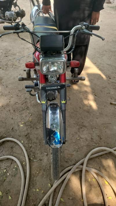 bike saf suthri koi Kam nhi hone. Wala just buy ND use