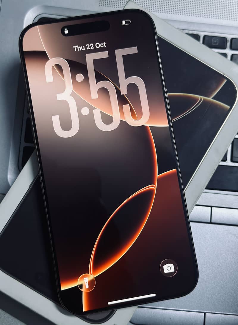 Apple iPhone 16 Pro Max 1