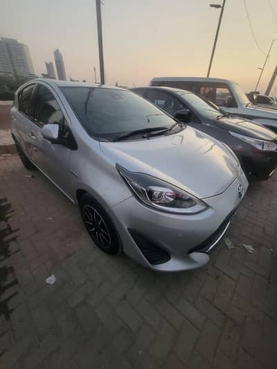 TOYOTA AQUA S PUSH