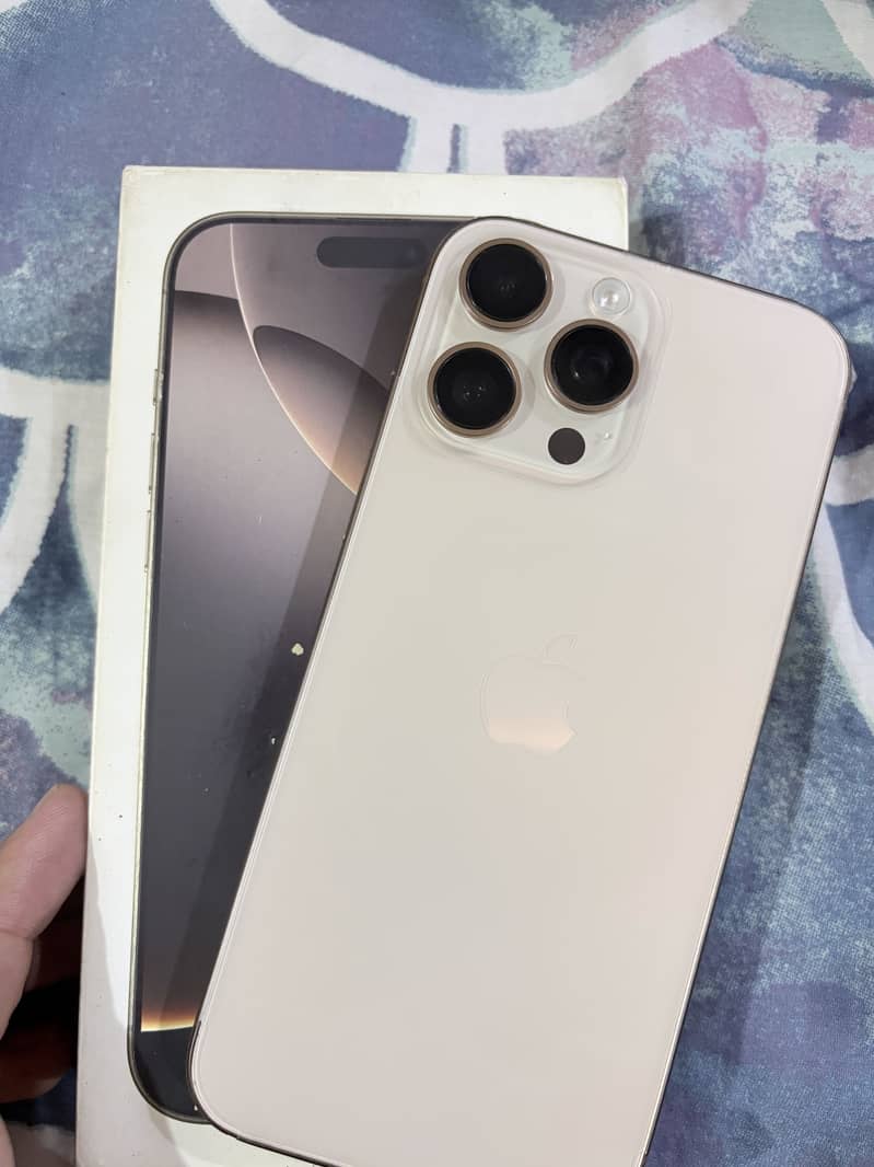 Apple iPhone 16 Pro Max 0