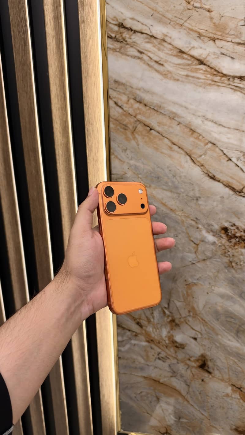 Apple iPhone 17 Pro Max 2