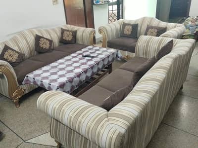 golden color poshish luxury look sofa set