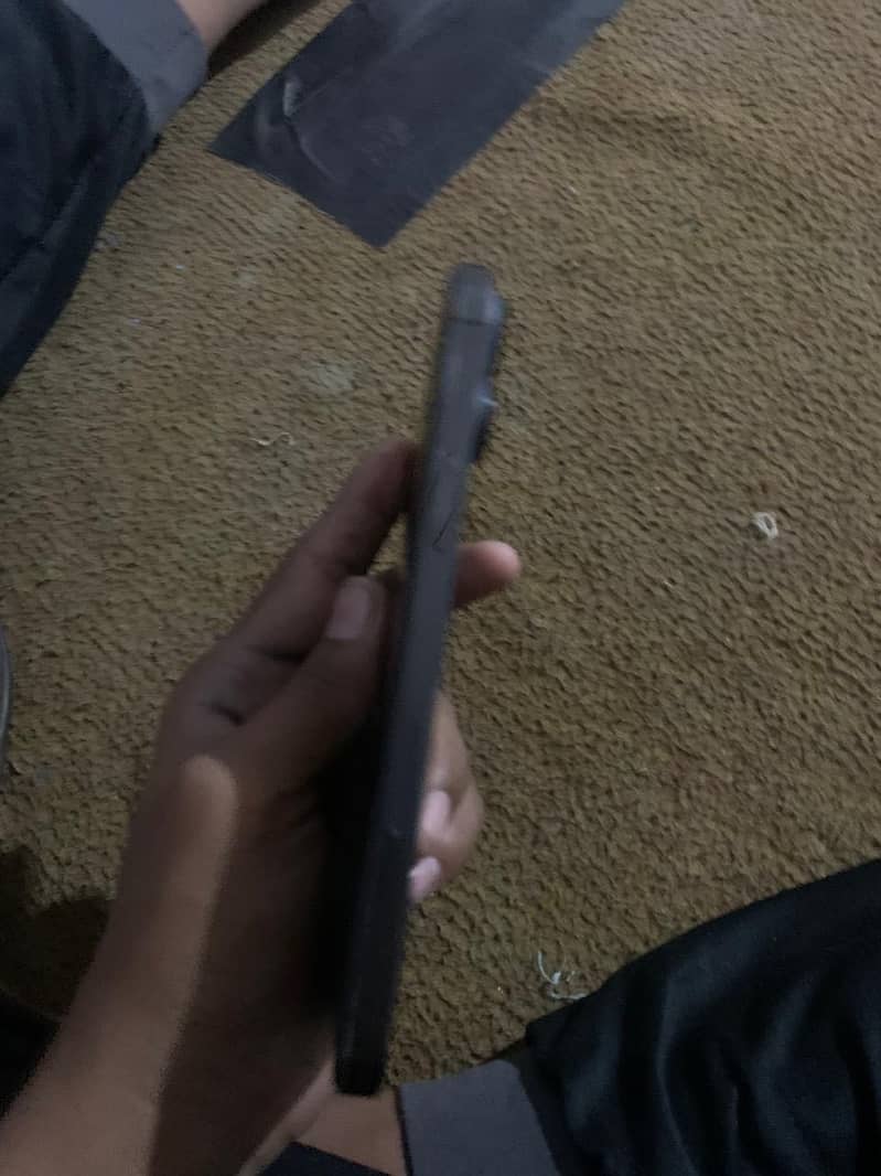 Apple iPhone 13 Pro Max 2
