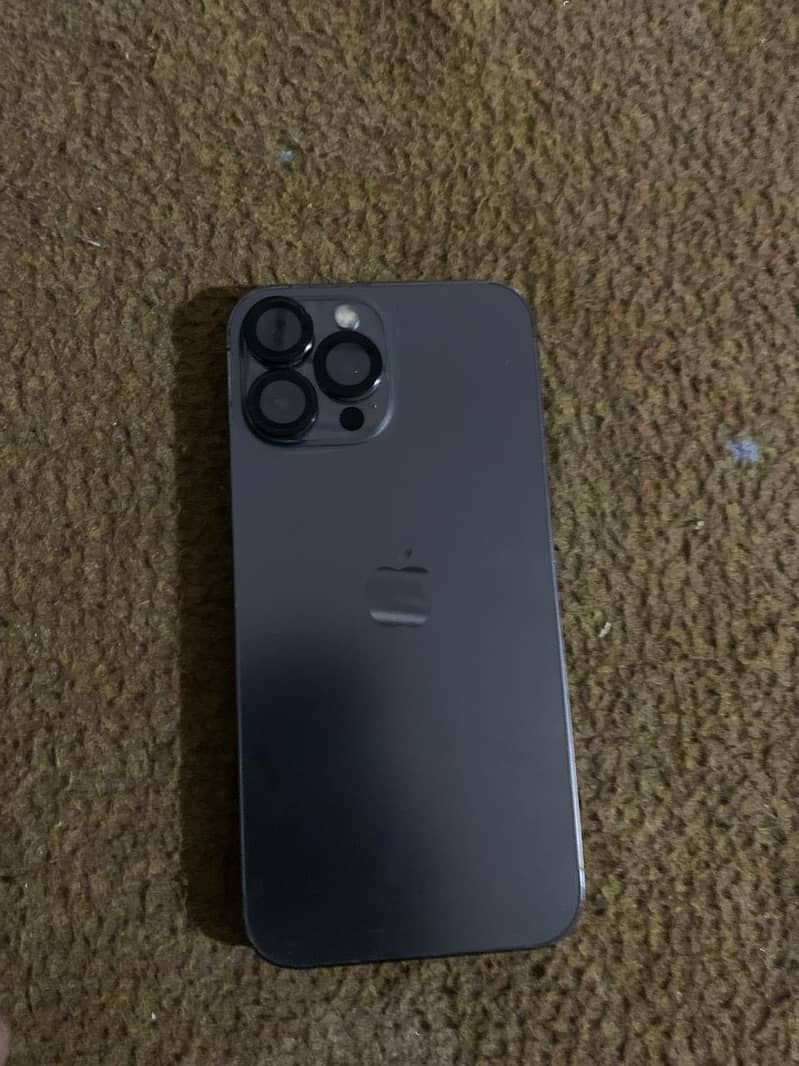 Apple iPhone 13 Pro Max 4