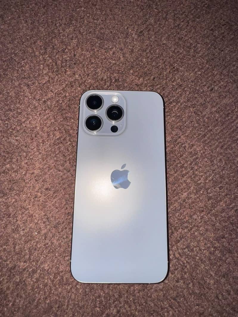 Apple iPhone 15 Pro Max 0