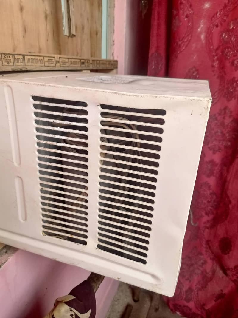 York window ac 3