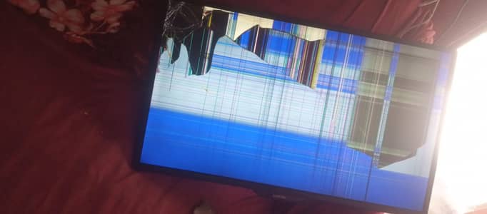 32inch led pnl broken