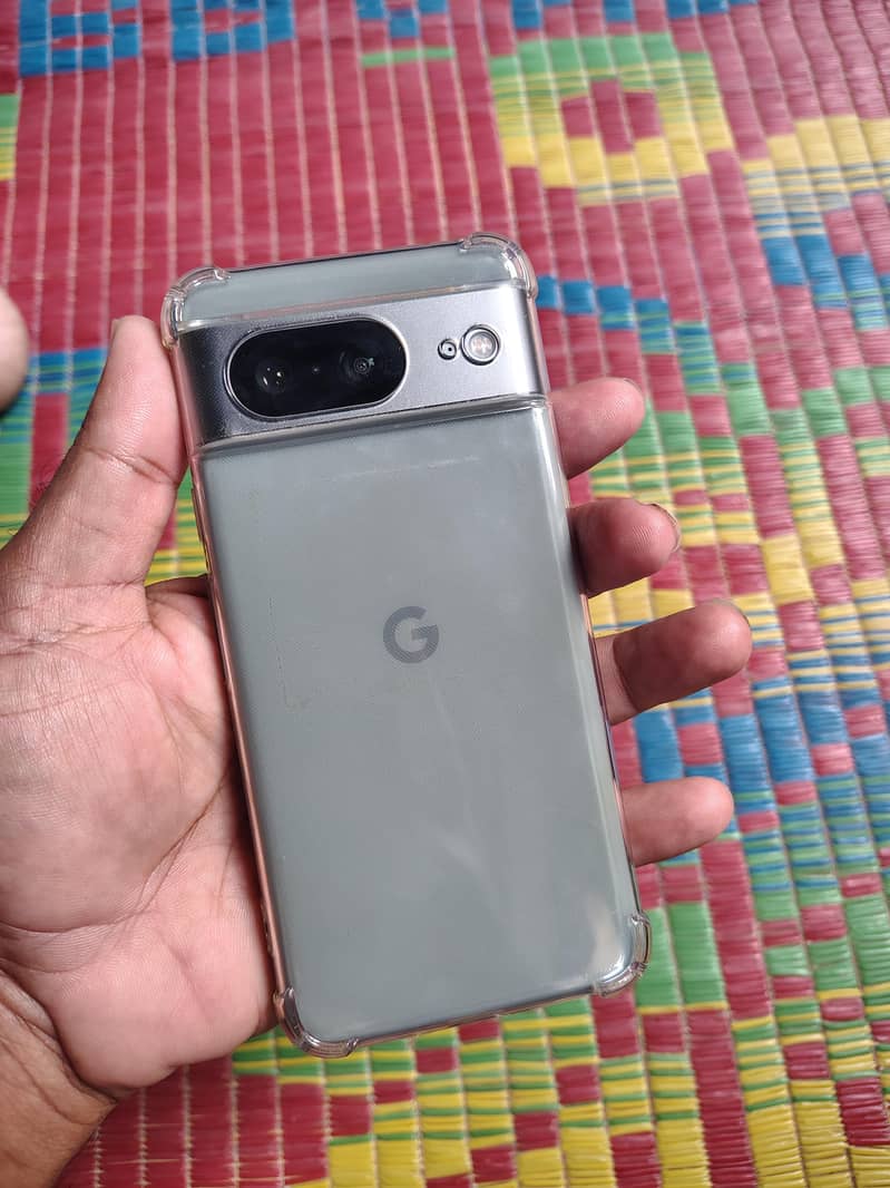Google Pixel 8 3