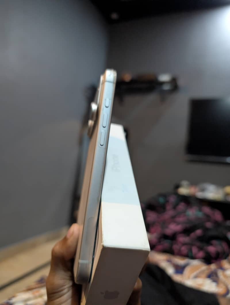 Apple iPhone 17 Pro Max 2