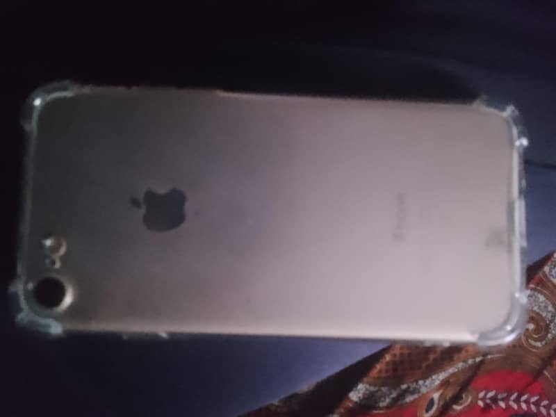 Apple iPhone 7 Plus 0