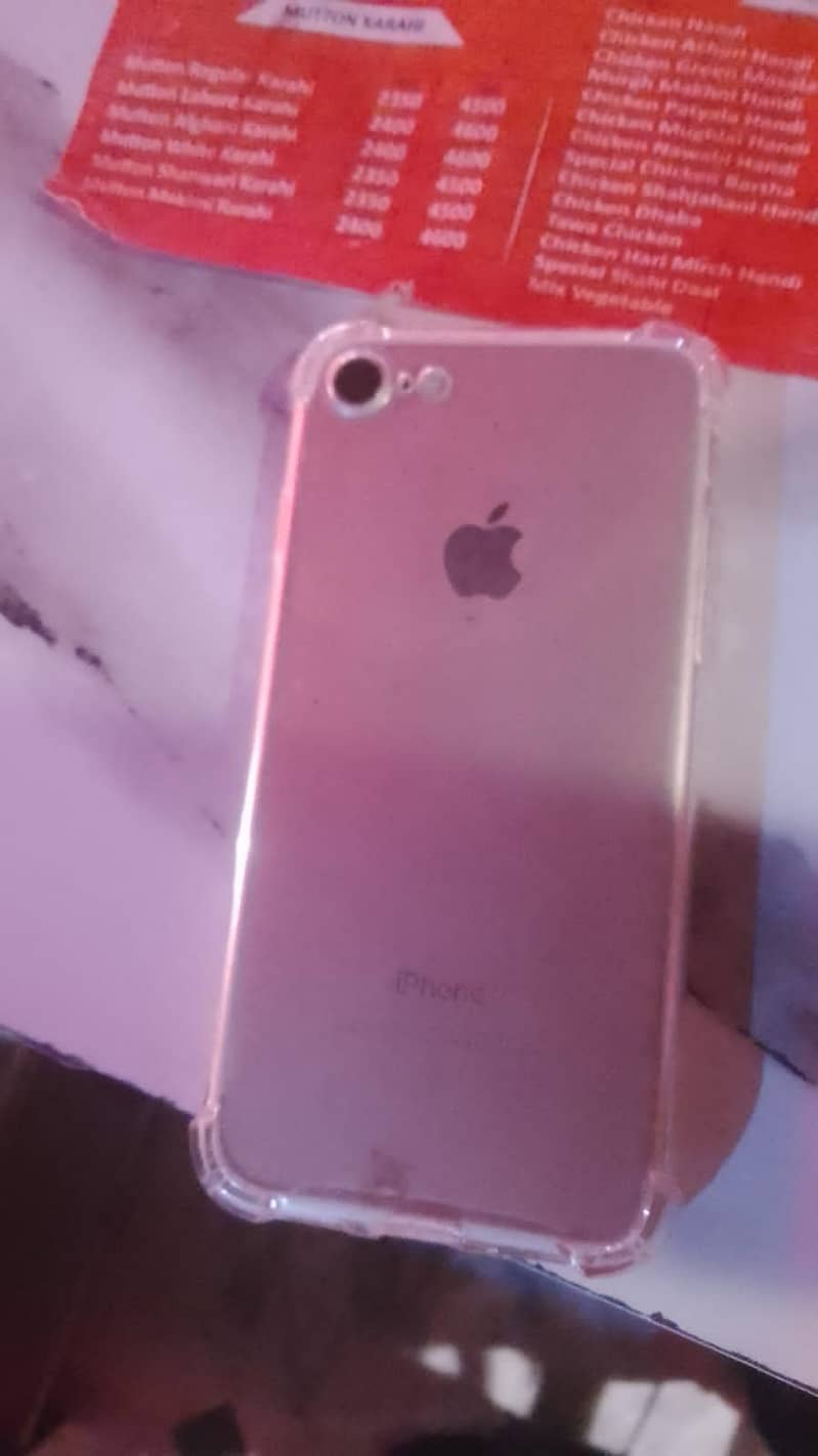 Apple iPhone 7 Plus 3