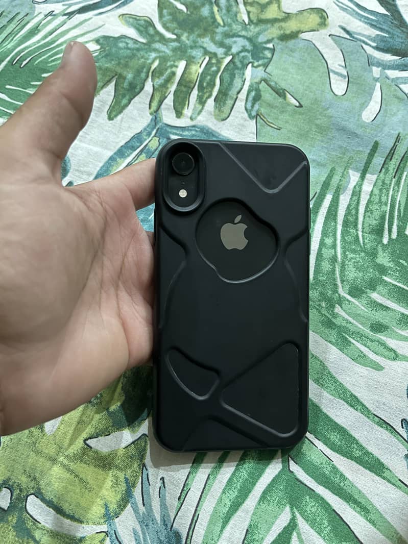 iPhone XR JV 1