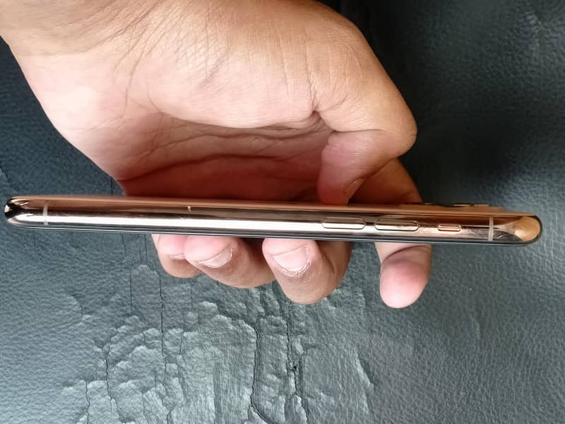 Apple iPhone 11 Pro 2