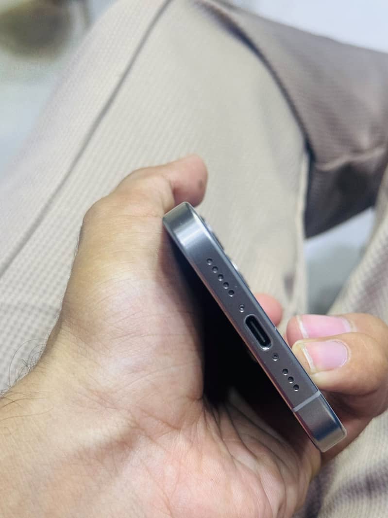 Apple iPhone 15 Pro only set 2