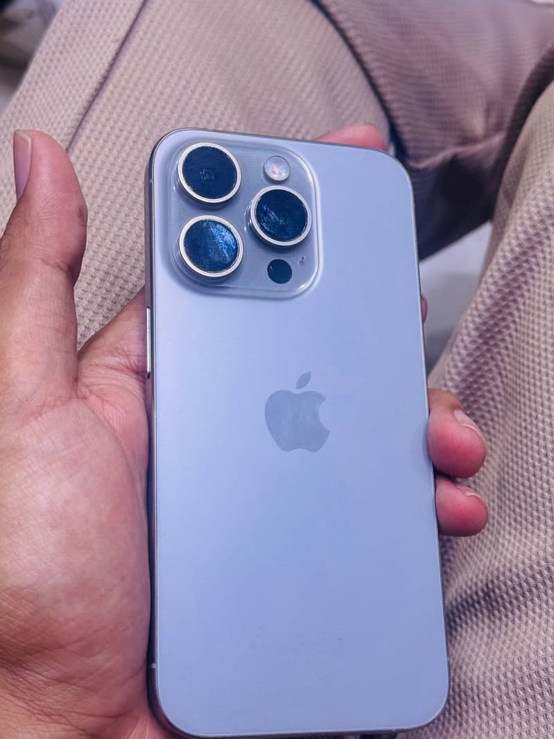 Apple iPhone 15 Pro only set 4