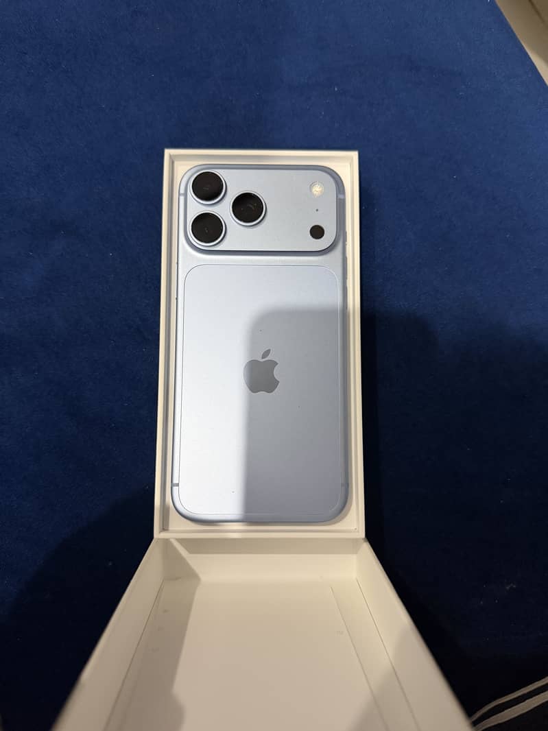 Apple iPhone 18 Pro Max 1