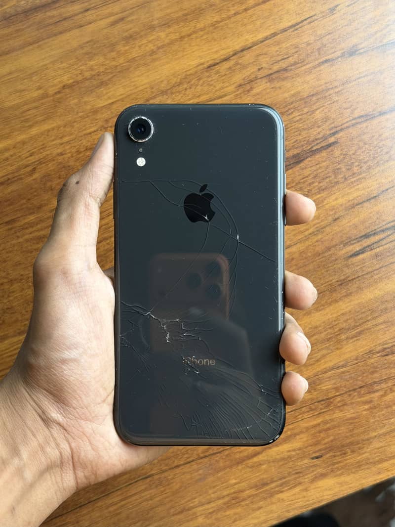 Apple iPhone XR 0