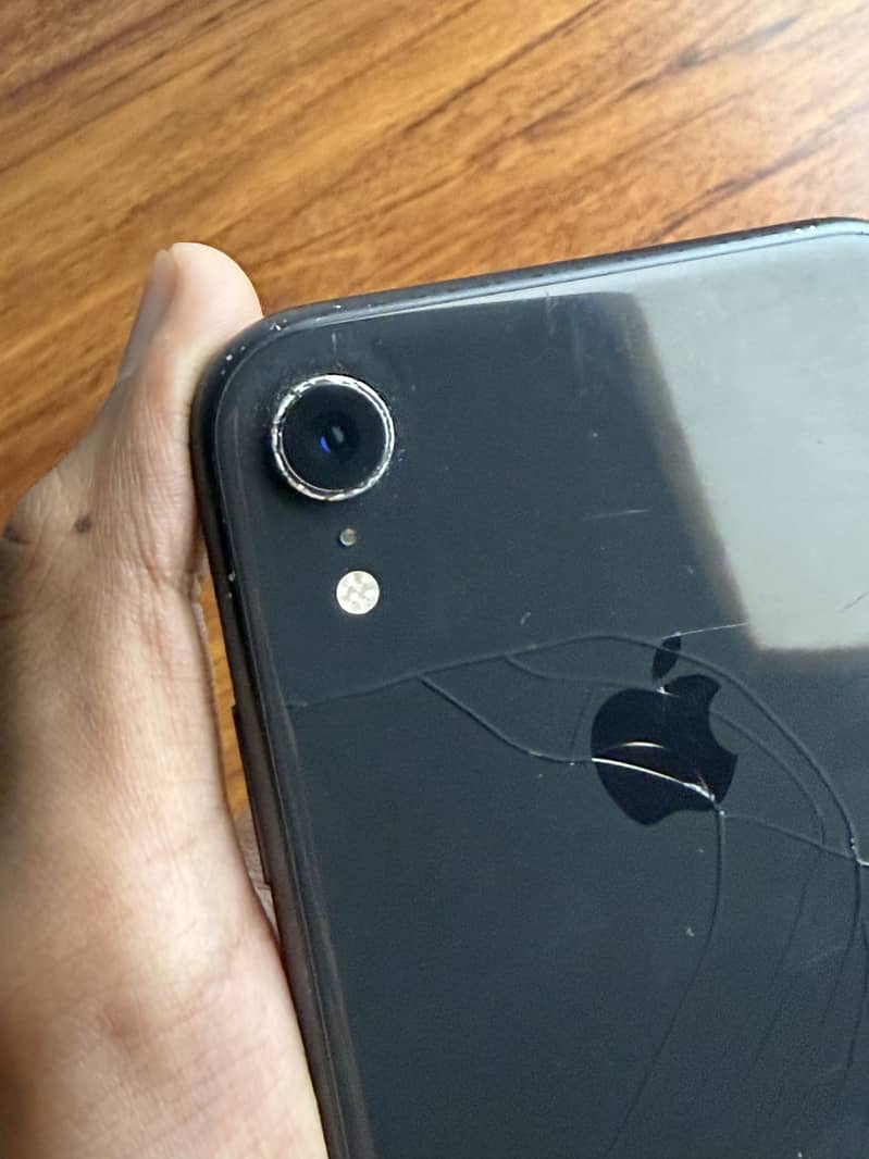 Apple iPhone XR 1