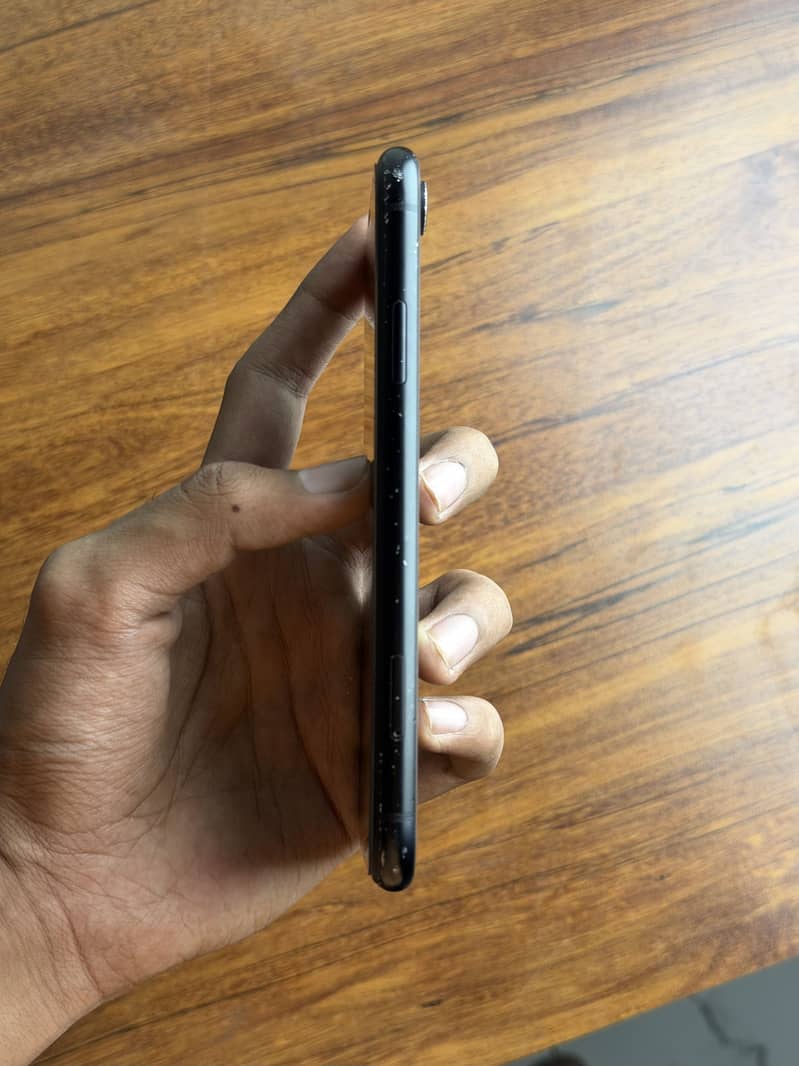 Apple iPhone XR 3