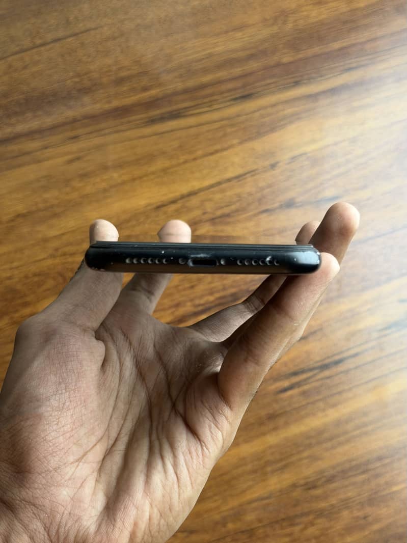Apple iPhone XR 5