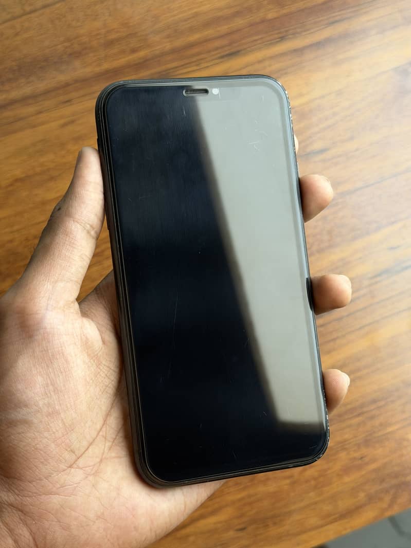 Apple iPhone XR 6