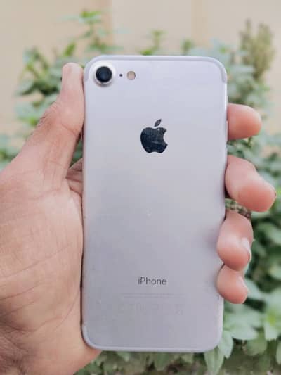 Apple iPhone 7