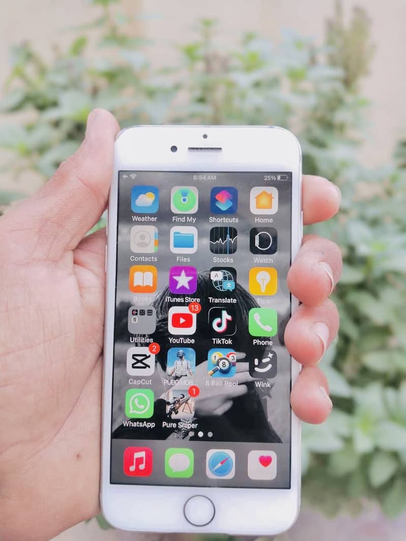 Apple iPhone 7 1