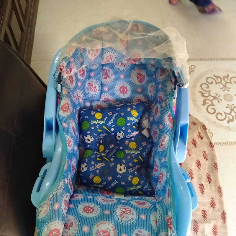 baby cot 1