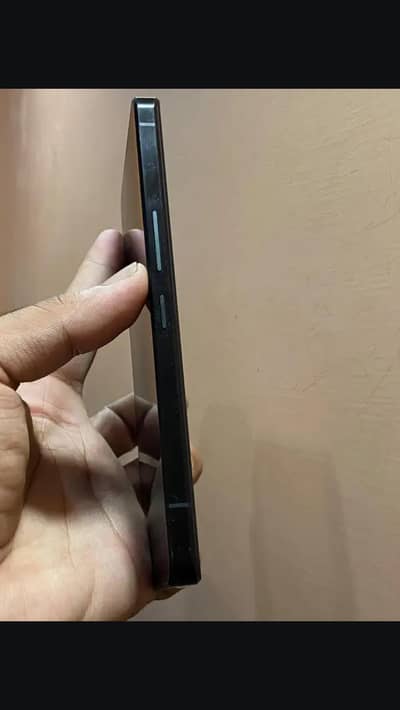 SHARP AQUAS R7 10/10. Clean display