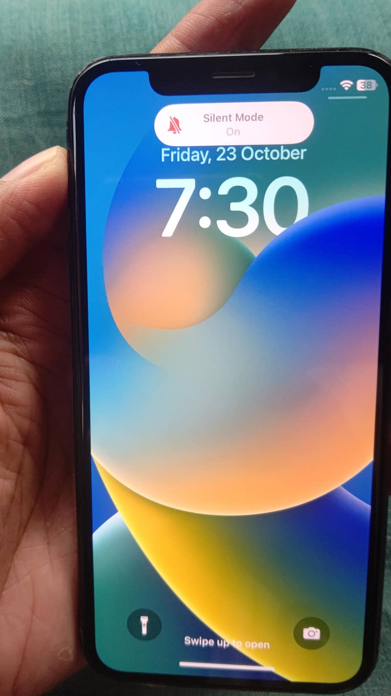 Apple iPhone X 4