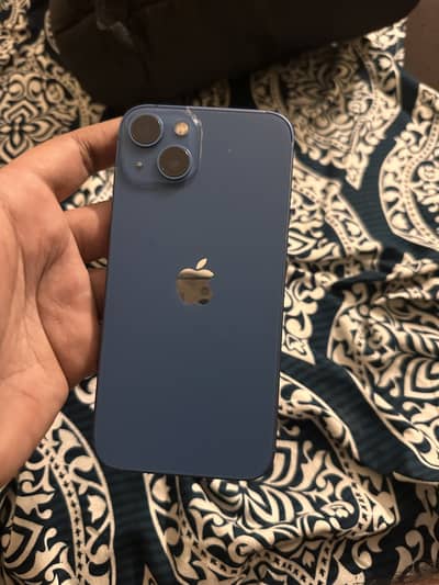 Apple iPhone 13