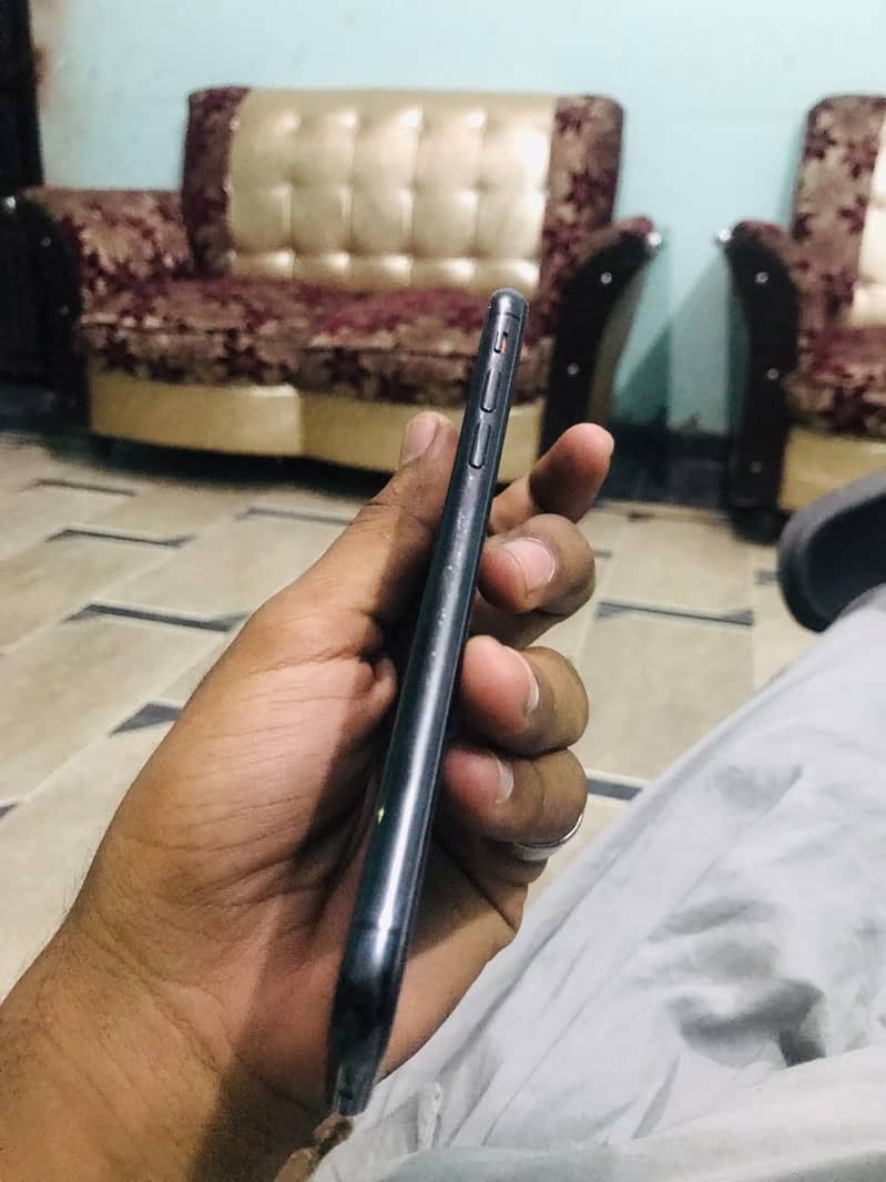 Apple iPhone X 3