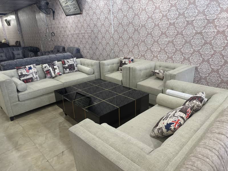 Premium quality sofa with table 0