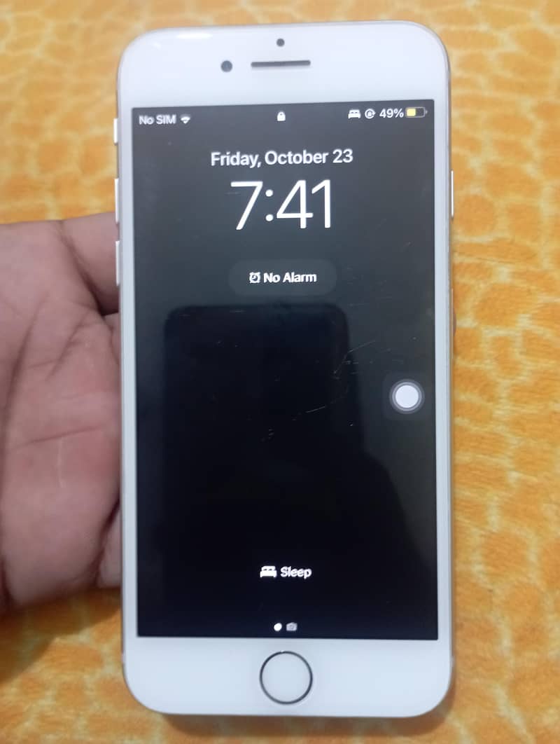 Apple iPhone 8 1