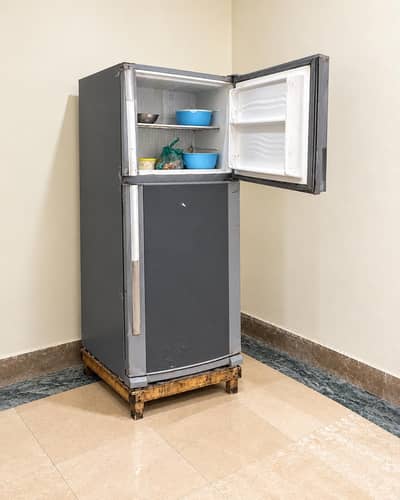 Perfect Cooling Mediam Dawlance fridge