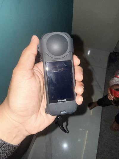 insta 360 x5 with stick box