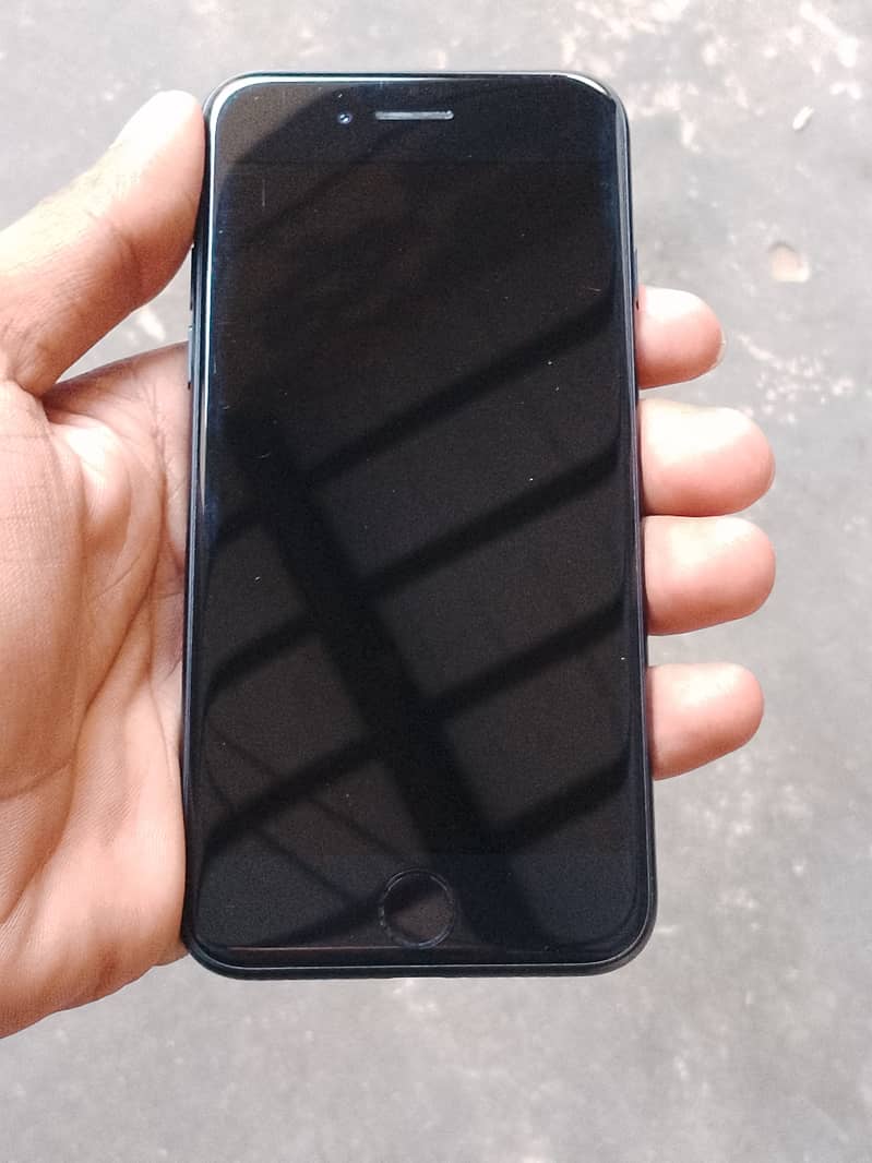 Apple iPhone SE 4
