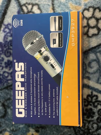 Geepas Professional Dynamic Microphone - Like New with Box - Used Once