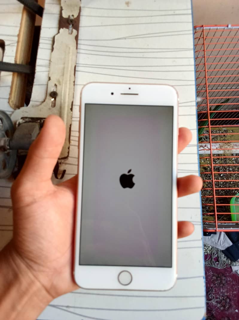 Apple iPhone 7 Plus 2